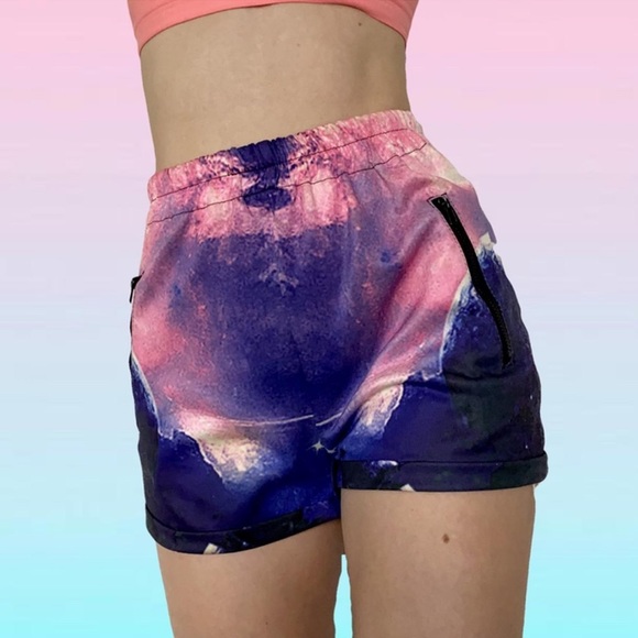 High waisted galaxy shorts - Picture 3 of 6